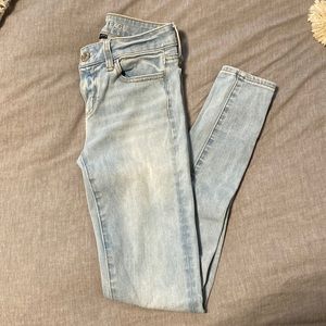American Eagle Light Wash Skinny Next Level Stretch Jeans/Jeggings
